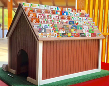 Gift card dog house at the Spring Fling dinner auction